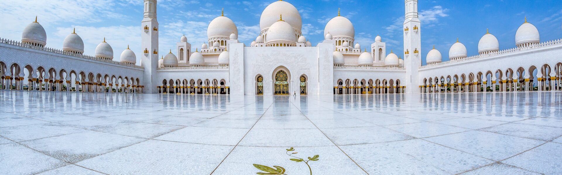 From Dubai: Abu Dhabi Premium Full-Day Sightseeing Tour Just in 150AED